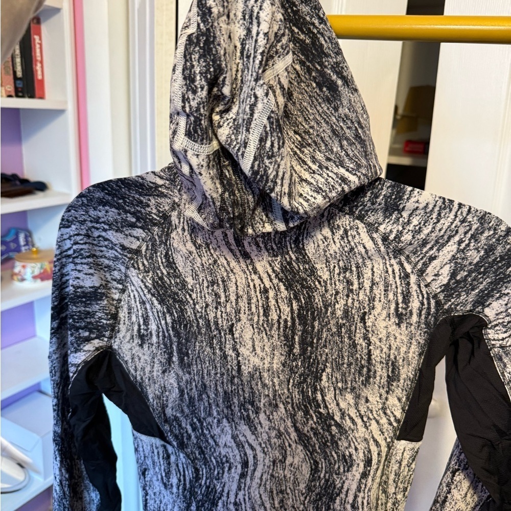 Lululemon Women’s Runbeam Hoodie No Size Dot PtP 17in - Picture 4 of 8